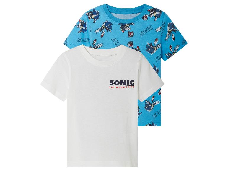 Dvě trička Sonic the Hedgehog: bílé s logem a modré s potiskem.