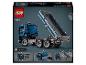 LEGO Technic 42203 krabice s modrým a šedým sklápěčem se zvednutou korbou.