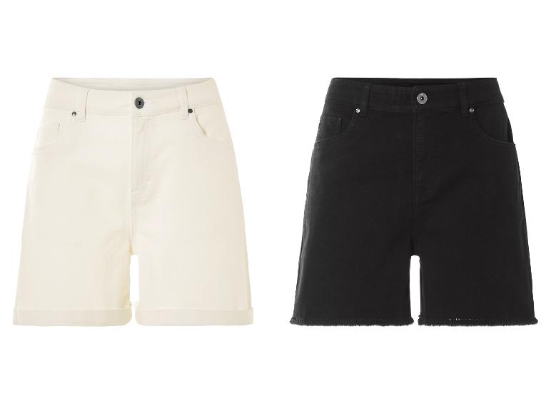 Džínové šortky: krémové a černé.