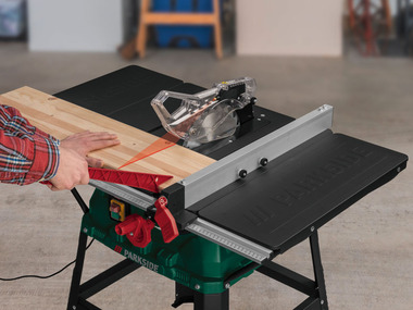 PARKSIDE® Stolní okružní pila s laserovým naváděním PTKS 2000 H5