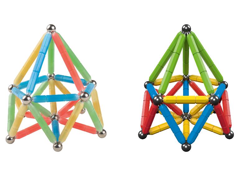 Dvě barevné magnetické stavebnice tvořící pyramidové tvary.