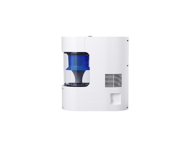 Bílý čistič vzduchu s viditelným modrým filtrem.