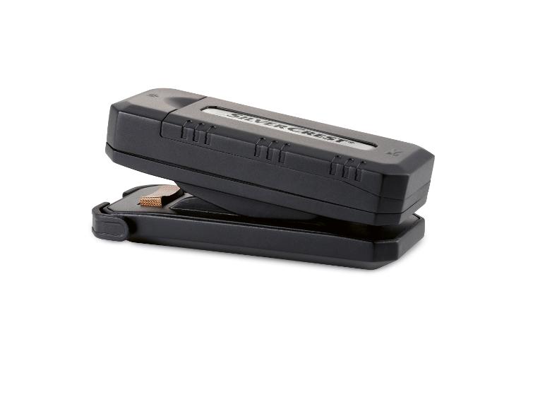Černý adaptér SilverCrest pro USB klíče.