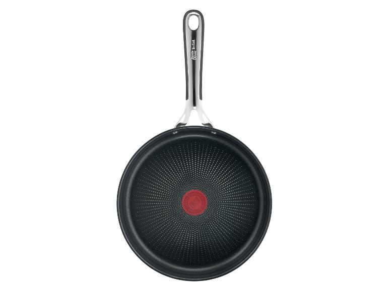 Černá pánev Jamie Oliver Tefal s kovovou rukojetí a červeným indikátorem teploty