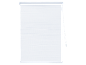 Minimalistické bílé rolety.