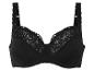 Černá podprsenka s krajkou.