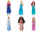 Panenky Disney princezen, včetně Elsy, Ariel a Rapunzel.