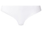 Bílé dámské kalhotky.