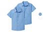 Dvě světle modré košile s krátkým rukávem pro děti.