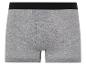 Šedé boxerky s černým pasem.
