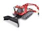 Hračka vozidlo PistenBully 600 se sněžnou radlicí a zvedacím ramenem