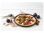 Pizza s fíky, kozím sýrem, ořechy a olivami.