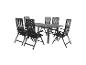 Zahradní set: obdélníkový stůl a šest skládacích židlí z černého ratanu.