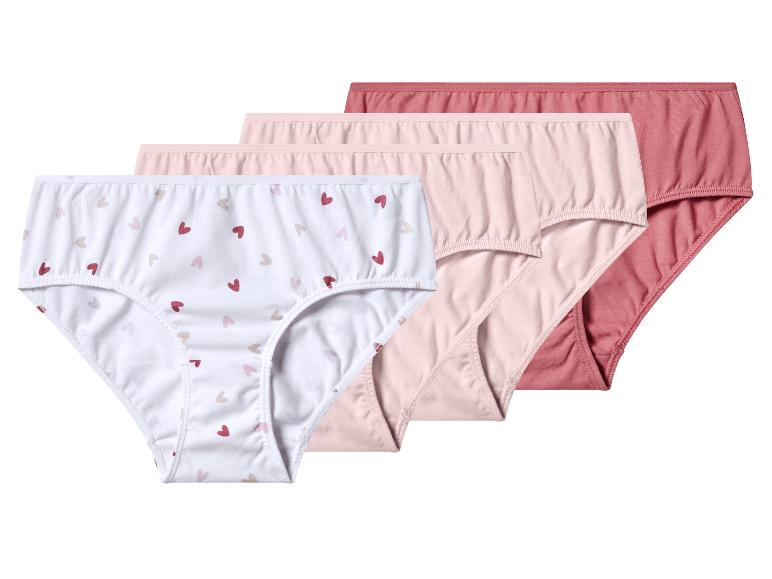 Čtyři páry dámských bavlněných kalhotek v bílé s srdíčky, světle růžové, růžové a starorůžové barvě.