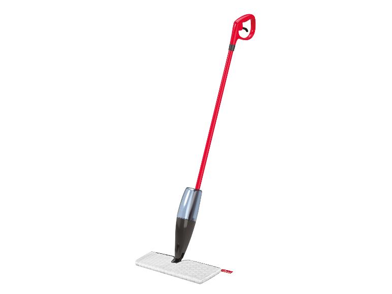 Vileda mop s nástavcem na mopování.