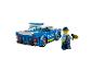 LEGO policejní auto a figurka policisty.