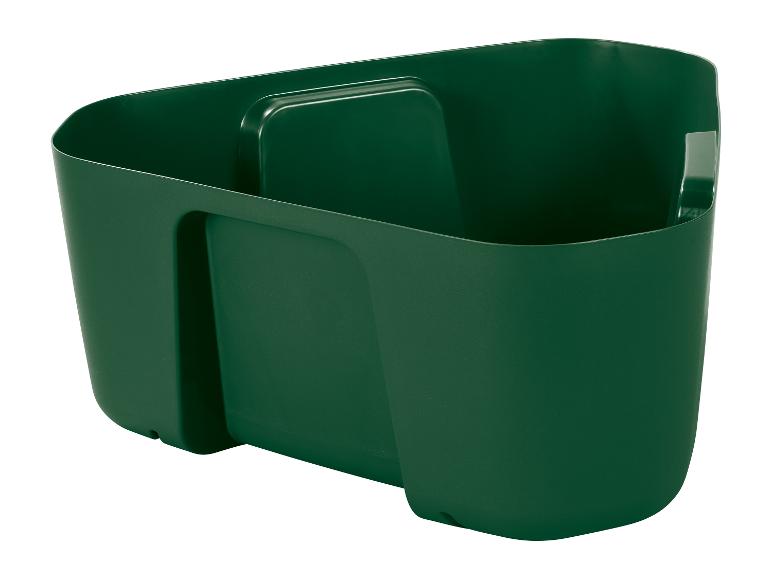 Tmavě zelený plastový úložný box s integrovanou přepážkou
