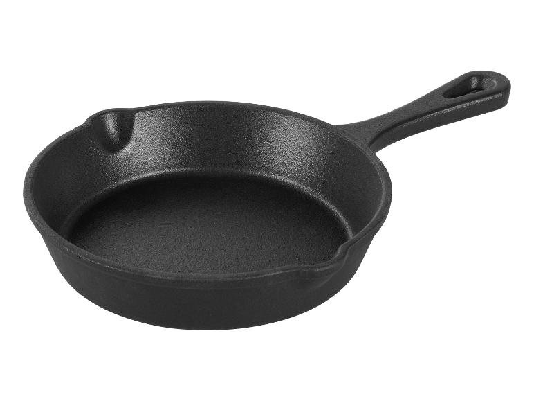 Černá litinová pánev s rukojetí