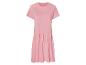 Světle růžové šaty s krátkými rukávy, styl tuniky.