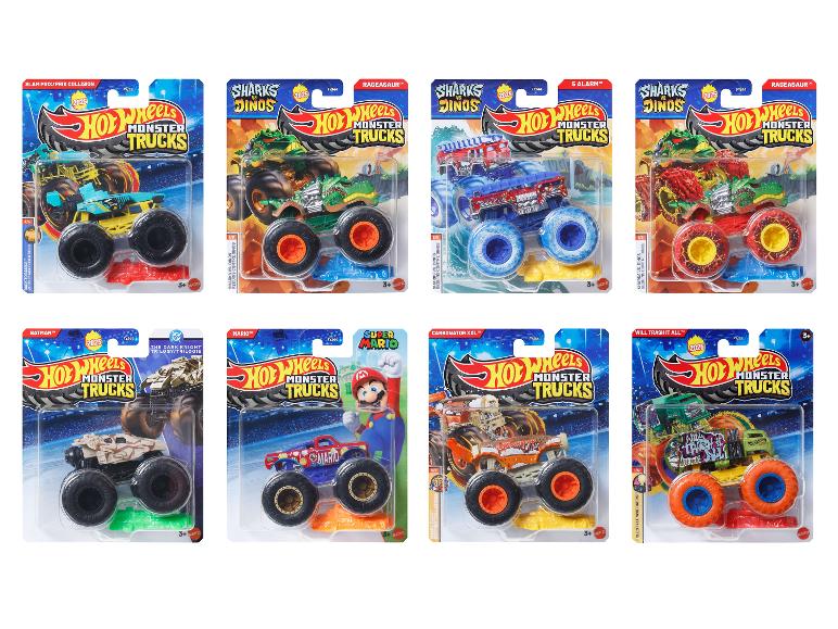 Hot Wheels Monster Trucks s různými designy, včetně témat Mario, Batman a dinosaurů.