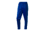 Modré Slazenger tepláky.