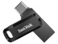 Černý USB flash disk SanDisk s konektorem USB-C.