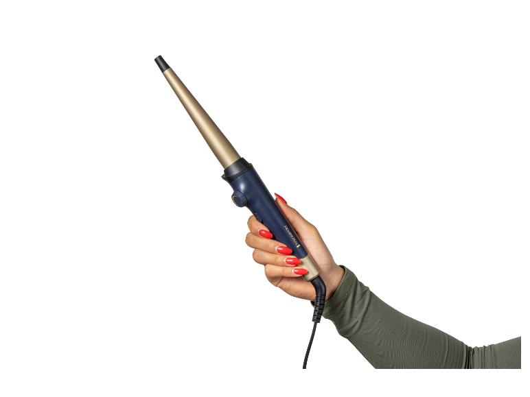 Kulma Remington v ruce.