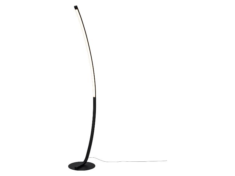 Černá zakřivená LED stojací lampa na bílém pozadí