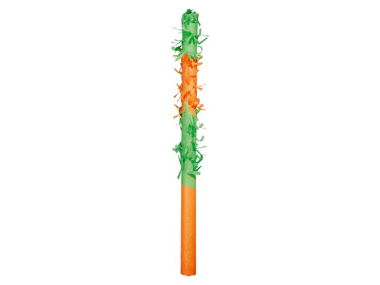 Oranžovo-zelená piñata na oslavu.
