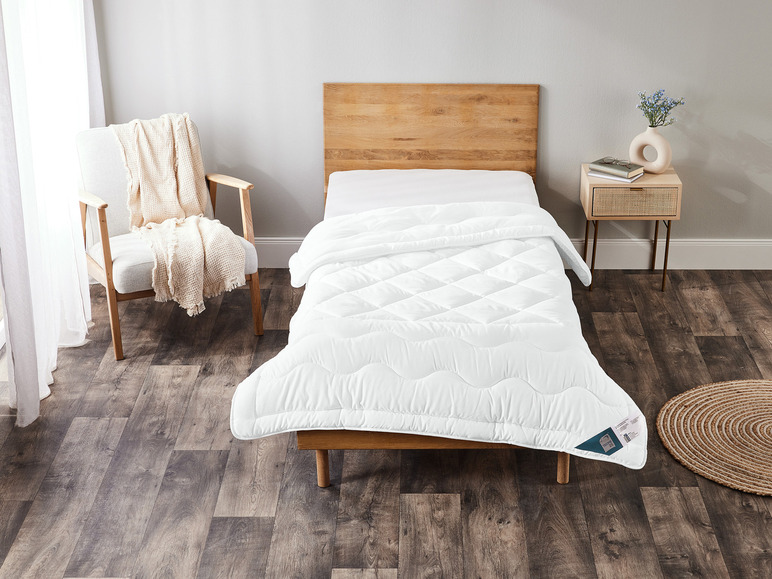  Zobrazit na celou obrazovku LIVARNO home Teplá prošívaná deka s TEMP-zónami Tecfill 25, 140 x 200 cm - Obrázek 2