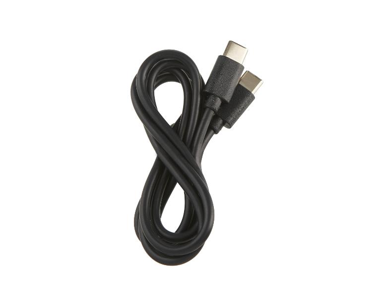 Černý kabel USB-C stočený do osmičky