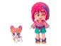 Sada panenek s růžovou panenkou s modrými detaily a bílým a fialovým pejskem s oranžovými brýlemi.