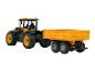 Traktor JCB se žlutým přívěsem, hračky pro děti.