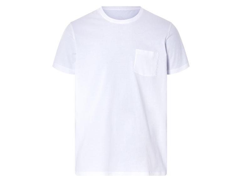 Bílé triko s kapsou, minimalistický styl.
