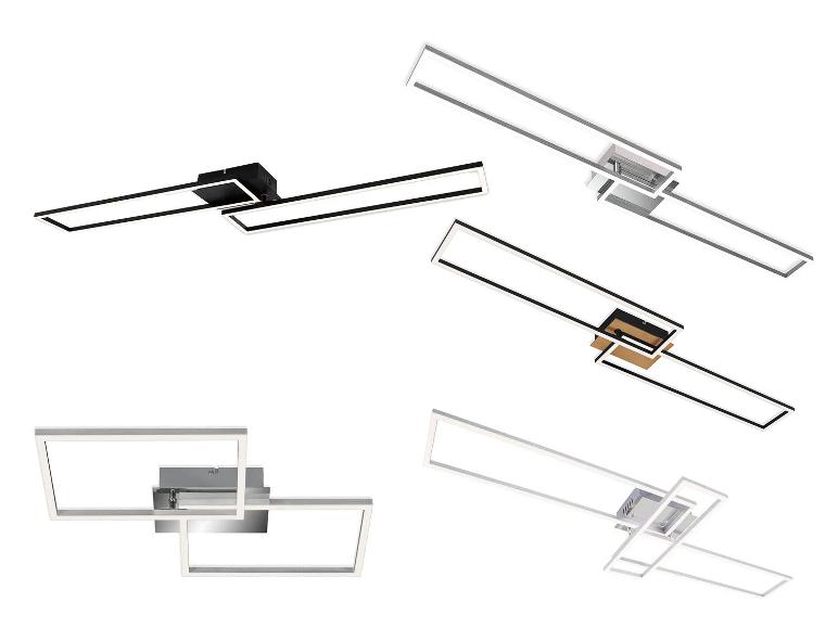 Několik moderních LED svítidel s geometrickými tvary v různých barvách.