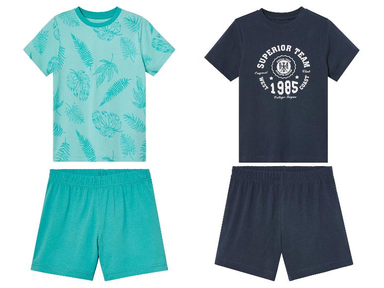 Dětské T-shirt a šortky: tropické vzory a sportovní styl.