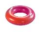 Plavací kruh červeno-růžové barvy; ideální do bazénu nebo na pláž.