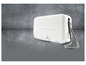 Bílý přenosný Bluetooth reproduktor s látkovým povrchem.