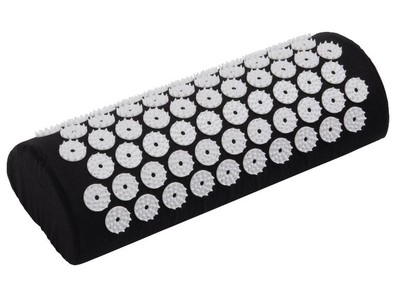 Černý akupresurní polštář s bílými hroty pro relaxaci a úlevu od bolesti.