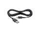 Černý kabel USB-A na USB-C, stočený do osmičky.
