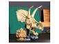 Model LEGO Jurassic Park lebky Triceratopse s minifigurkou.