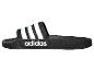 Černé žabky Adidas se třemi bílými proužky.