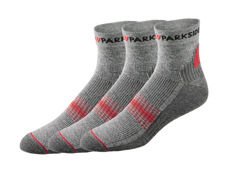 Tři páry sportovních ponožek Parkside šedé barvy.