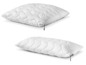 Dva bílé polštáře s logem Dunlopillo.