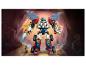 LEGO Ninjago mech s dračími křídly, střílející projektil, a tři minifigurky.