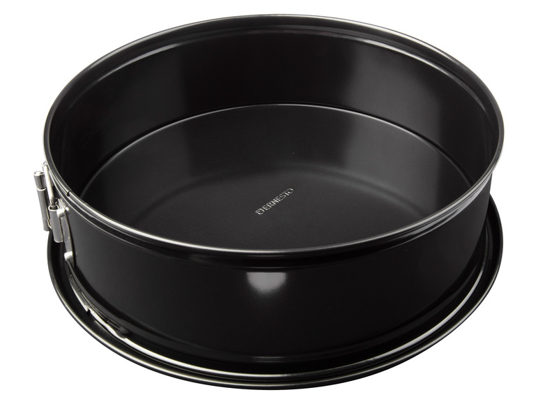 Černá dortová forma s odnímatelným dnem