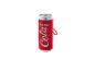 Červený přenosný reproduktor ve tvaru plechovky s nápisem „Cola“.