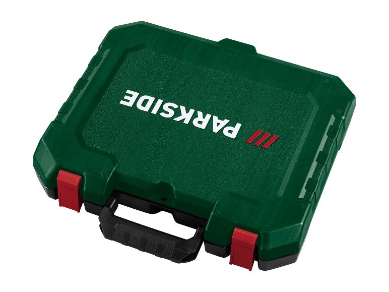 Zelený box na nářadí Parkside s černou rukojetí a červenými sponami.
