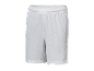 Bílé sportovní šortky.