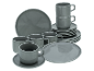 Šedá souprava na kávu a talíře: hrnky, podšálky a talíře.